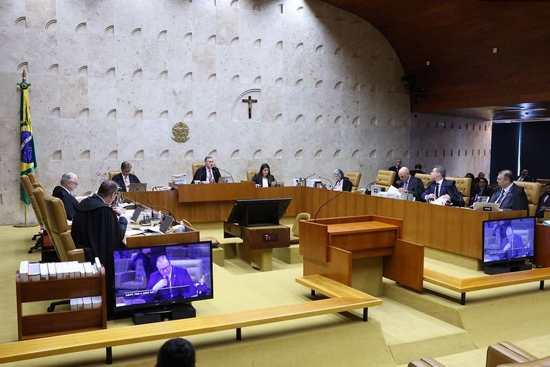 Debate sobre redução da idade para fazer laqueadura volta a STF na quarta (17)