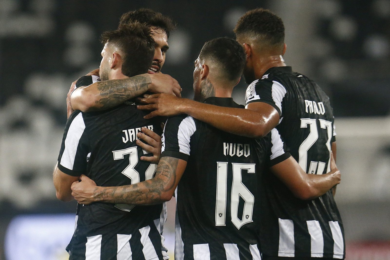 Em grande atuação, Botafogo goleia Juventude pelo Brasileiro