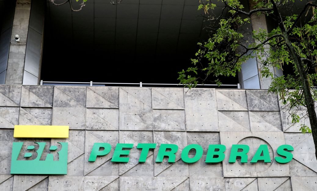 Justiça devolve cargo de conselheiro da Petrobras para Sergio Machado Rezende