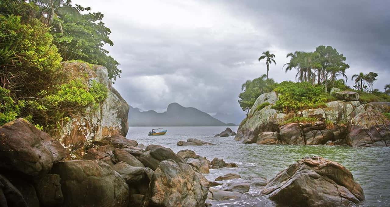 As 6 melhores praias de Peruíbe